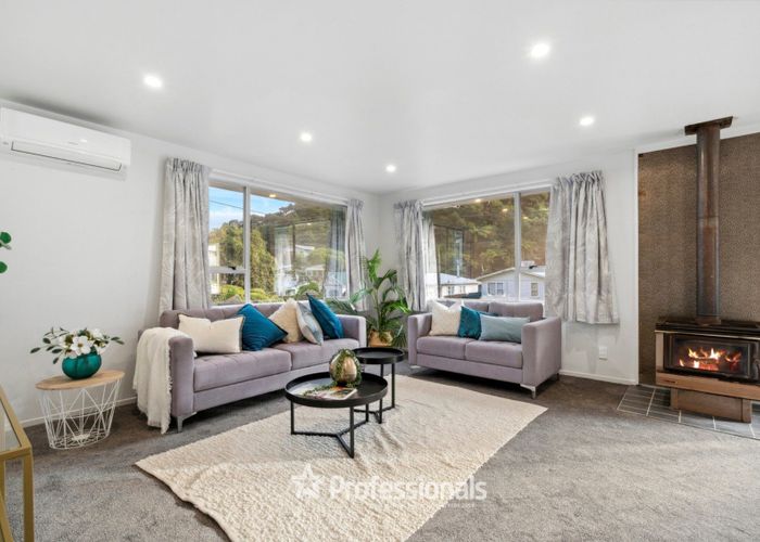  at 122 Hair Street, Wainuiomata, Lower Hutt, Wellington