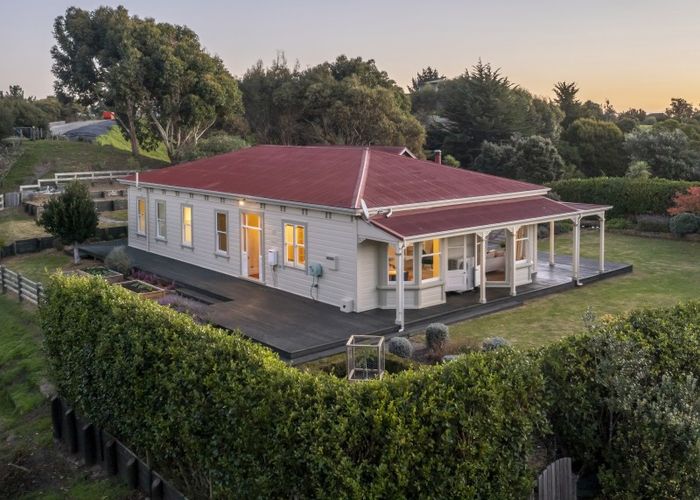  at 28 Flaxmere Street, Waikanae Beach, Waikanae