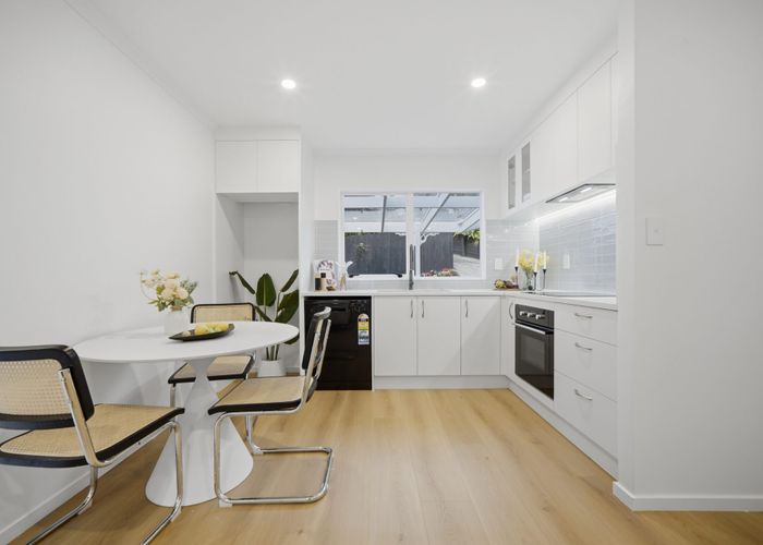  at 2/26 Anne McLean Drive, Bayview, North Shore City, Auckland