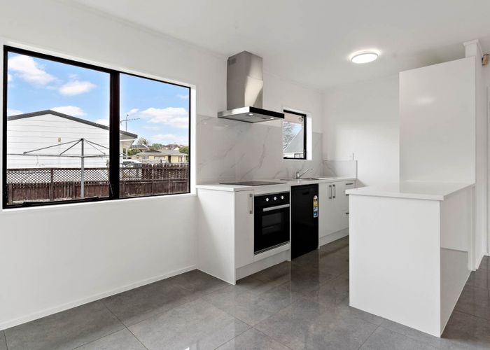  at 2/10 Trevor Hosken Drive, Wiri, Manukau City, Auckland