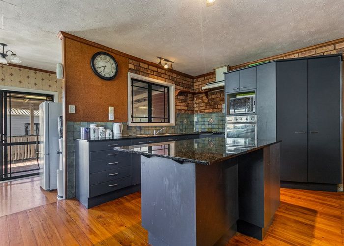  at 37 Rosella Road, Mangere East, Auckland