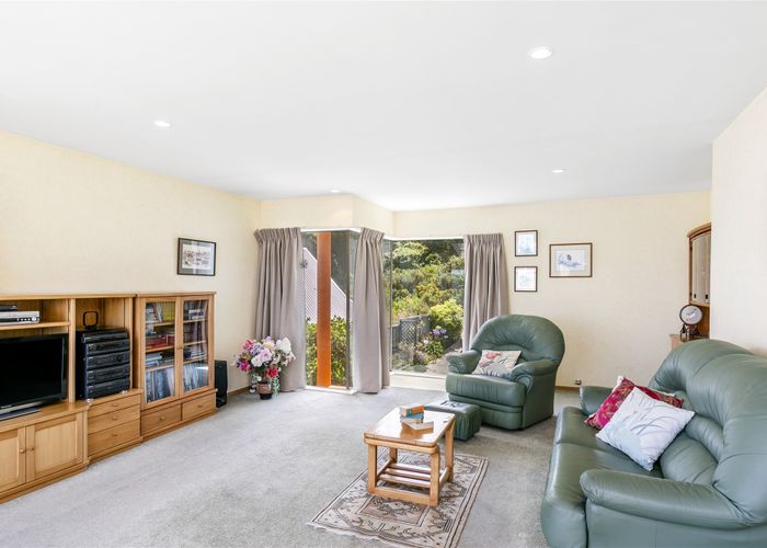  at 33B Treasure Grove, Hataitai, Wellington