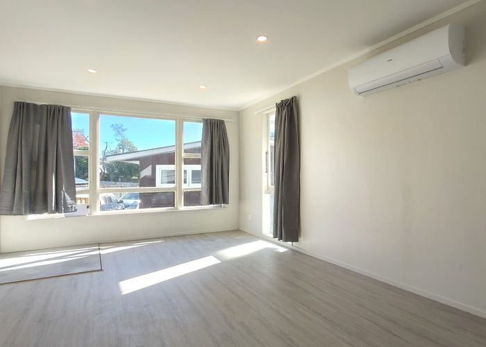  at 5 Barnfield Place, Glendene, Auckland