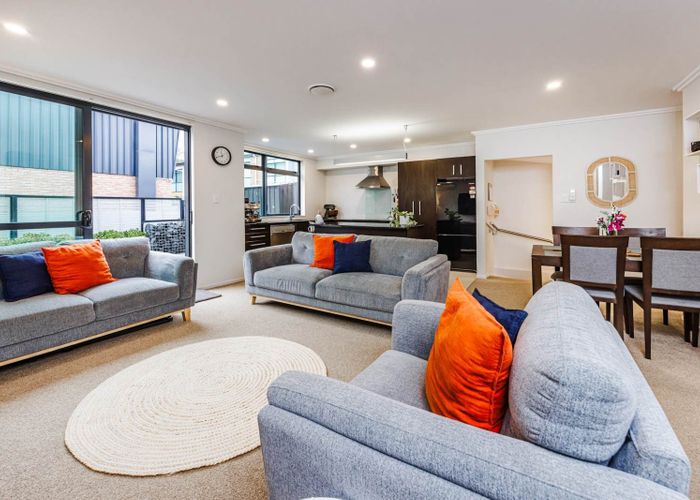  at 21-182 Flat Bush School Road, Flat Bush, Manukau City, Auckland