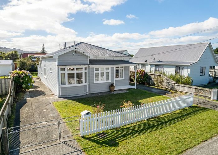  at 11 North Street, Petone, Lower Hutt