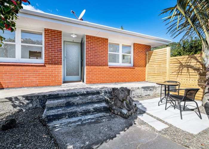  at 4/10 Sutherland Road, Mount Albert, Auckland