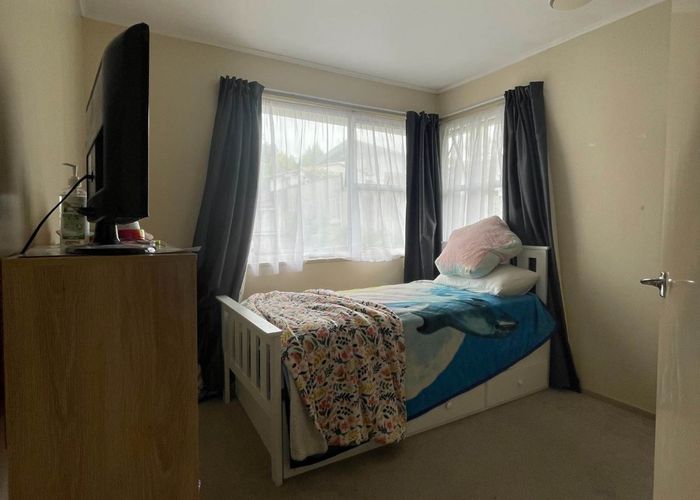  at 4 Orton Street, Glenfield, North Shore City, Auckland