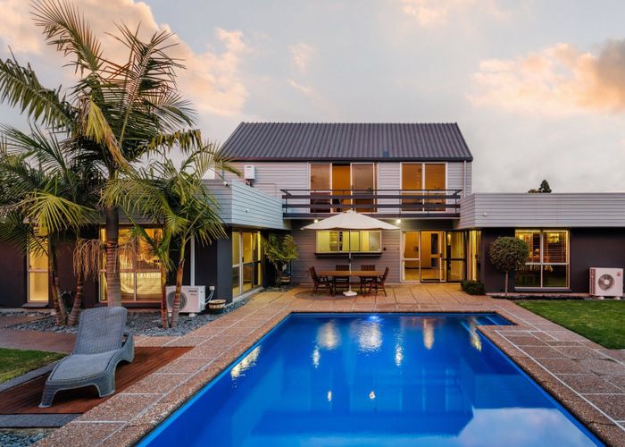  at 10 Wilfred Street, St Andrews, Hamilton