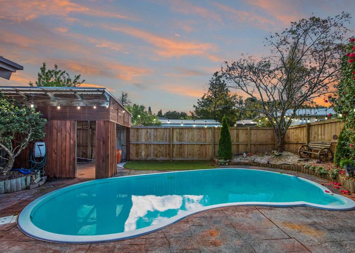  at 6 Emma Place, Pukete, Hamilton