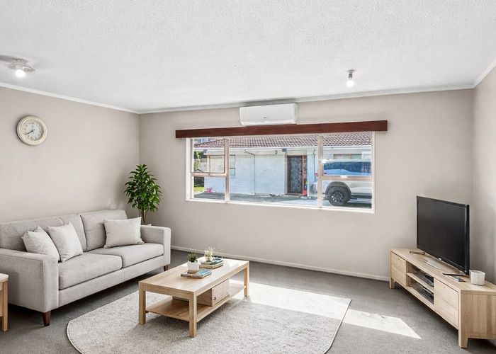  at 2/43 Kimpton Road, Papatoetoe, Manukau City, Auckland