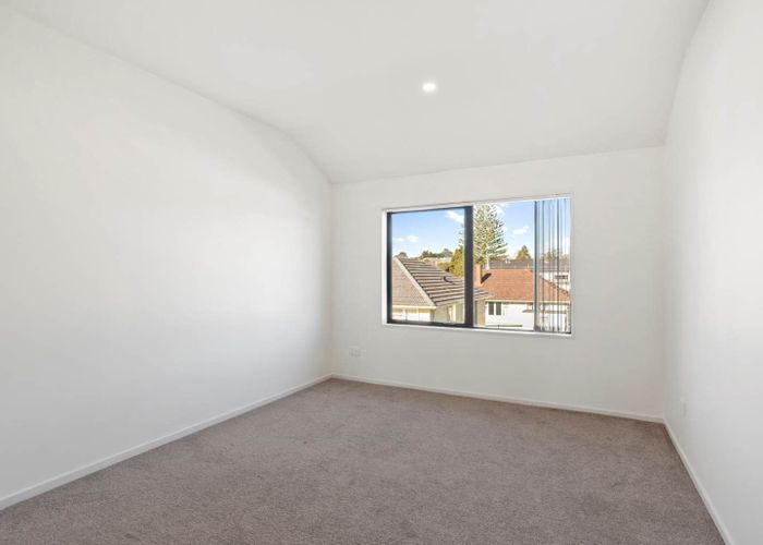  at 5/60 Kelman Road, Kelston, Waitakere City, Auckland