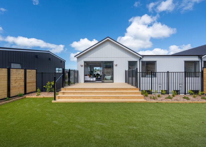  at 32B Kukuwai Avenue, Red Beach, Rodney, Auckland