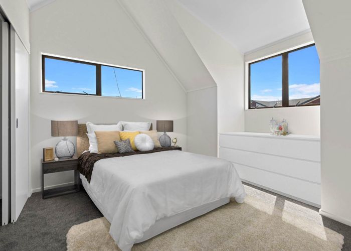  at 2/27 Buckingham Crescent, Papatoetoe, Manukau City, Auckland