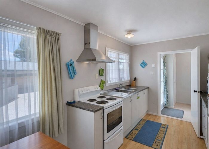  at 46 Preston Road, Clover Park, Auckland