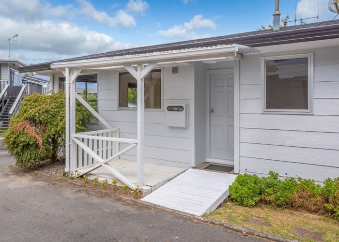  at 36 Rothesay Place, Dinsdale, Hamilton