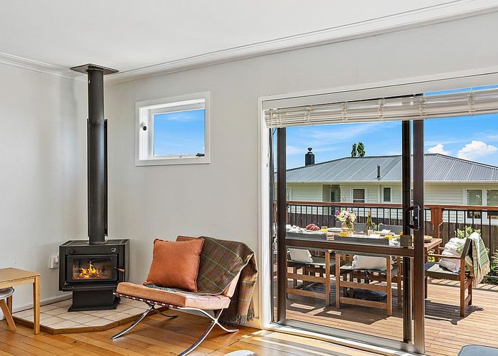  at 2/23 Clayburn Road, Glen Eden, Auckland