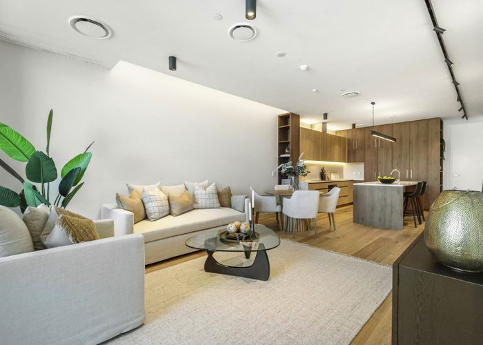  at 8/423-427 Beach Road, Mairangi Bay, North Shore City, Auckland