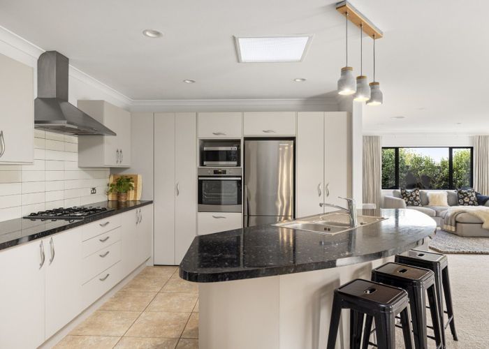  at 32 Bellbird Rise, Pyes Pa, Tauranga