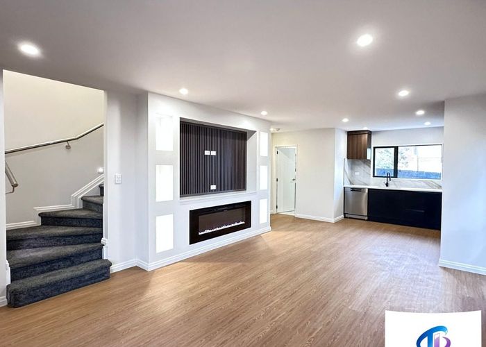  at 142 Great South Road, Manurewa, Manukau City, Auckland