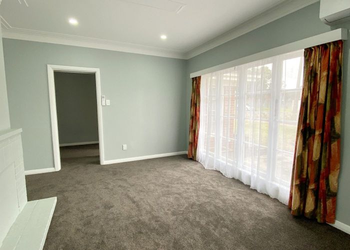  at 11 Memorial Ave, Mount Roskill, Auckland City, Auckland