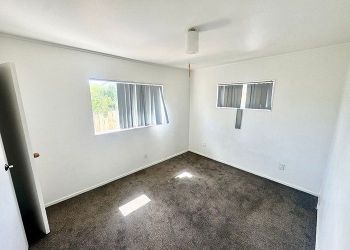  at 2/103 Hutchinson Avenue, New Lynn, Waitakere City, Auckland