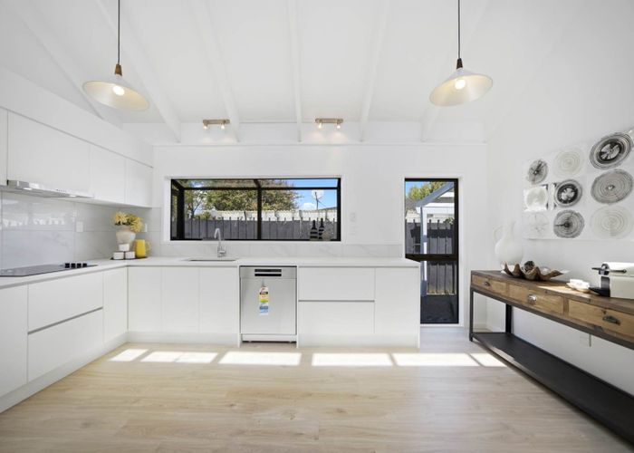  at 1 Montclair Rise, Browns Bay, North Shore City, Auckland