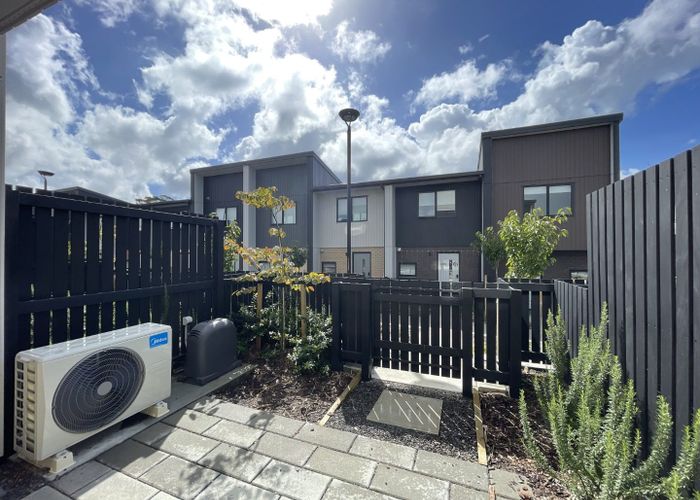  at 12/476 West Coast Road, Glen Eden, Waitakere City, Auckland