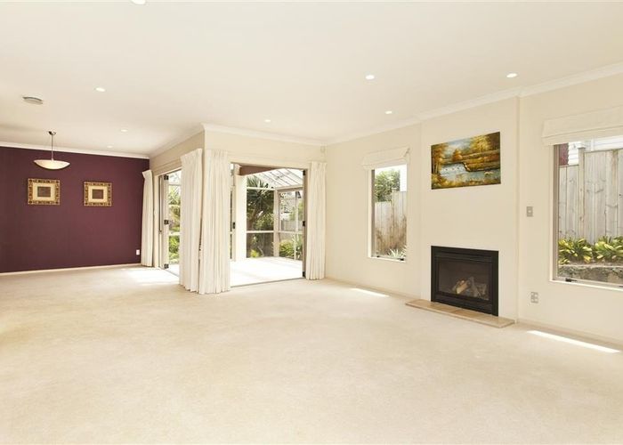  at 8  Scarboro Terrace, Murrays Bay, North Shore City, Auckland