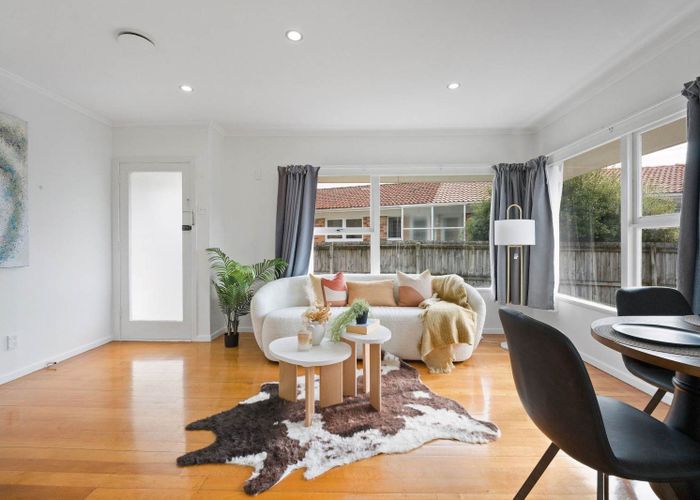  at 4/30 Jutland Road, Hauraki, North Shore City, Auckland