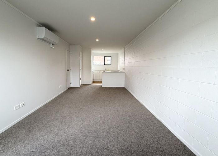  at 2/24 Longford Street, Mount Wellington, Auckland City, Auckland