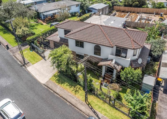  at 1 Plymouth Place, Papatoetoe, Auckland