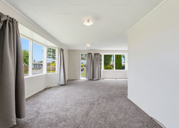  at 52 Acacia Street, Kelvin Grove, Palmerston North, Manawatu / Whanganui