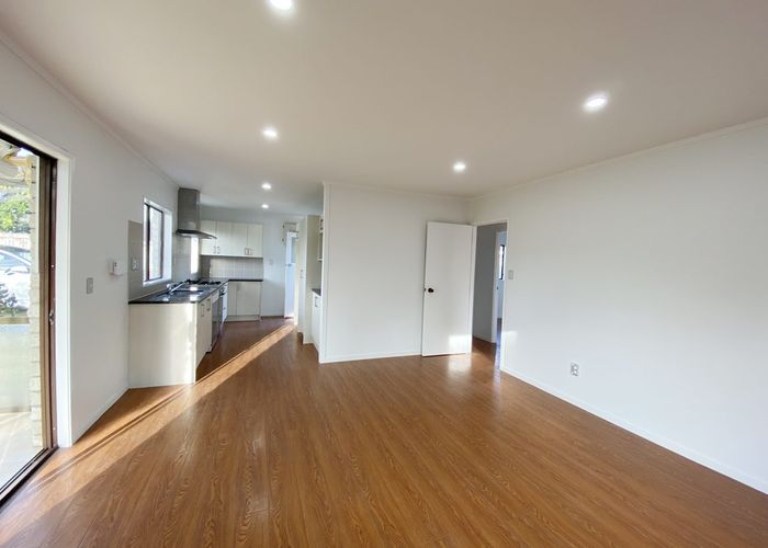  at 1/73 Butley Drive, Farm Cove, Manukau City, Auckland