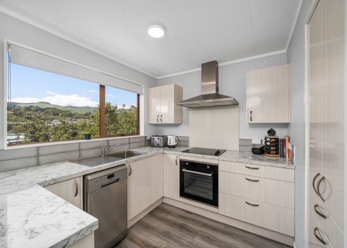  at 15a Kereru Bend, Tawa, Wellington, Wellington