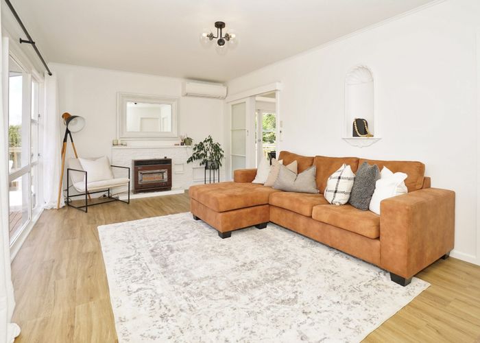  at 32 Resthill Crescent, Glenview, Hamilton