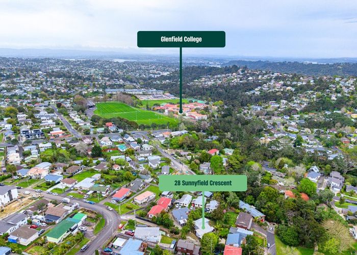  at 28 Sunnyfield Crescent, Glenfield, North Shore City, Auckland