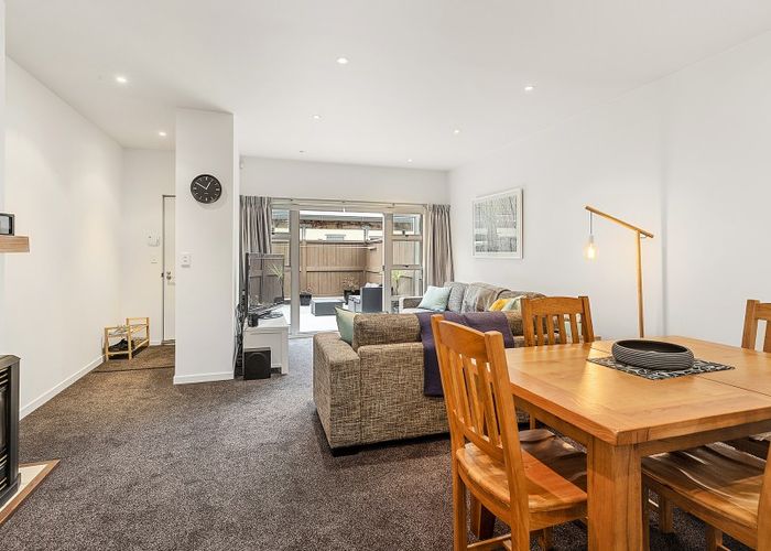  at 9/77 Tory Street, Te Aro, Wellington