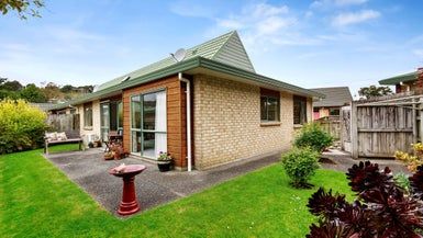  at 67/42 Main Road, Tawa, Wellington