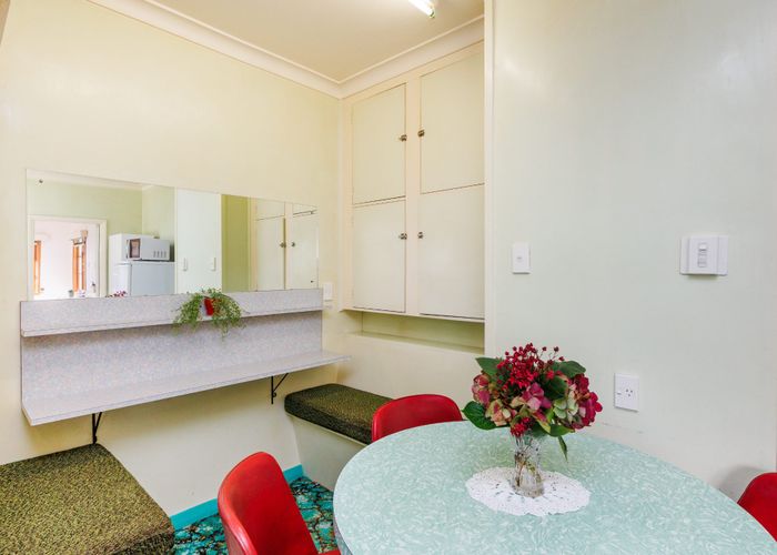  at 6 Freyberg Street, Roslyn, Palmerston North, Manawatu / Whanganui