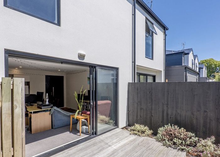  at 2/9 Bolton Avenue, Spreydon, Christchurch