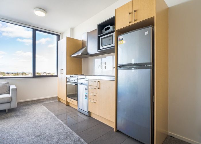  at 613/17 Putney Way, Manukau, Manukau City, Auckland