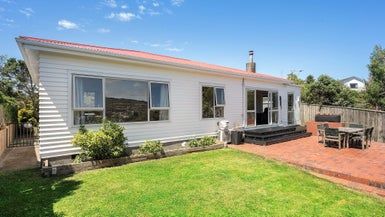  at 70 Glanmire Road, Newlands, Wellington
