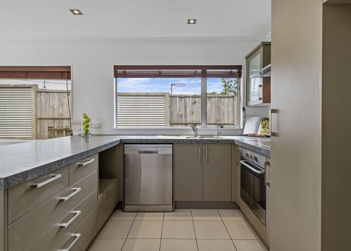  at 8A Lambton Terrace, Welbourn, New Plymouth