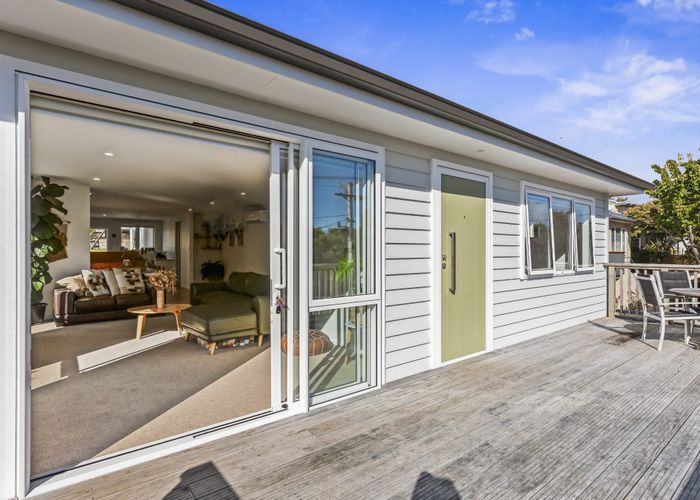  at 6 Moa Road, Raumati Beach, Paraparaumu