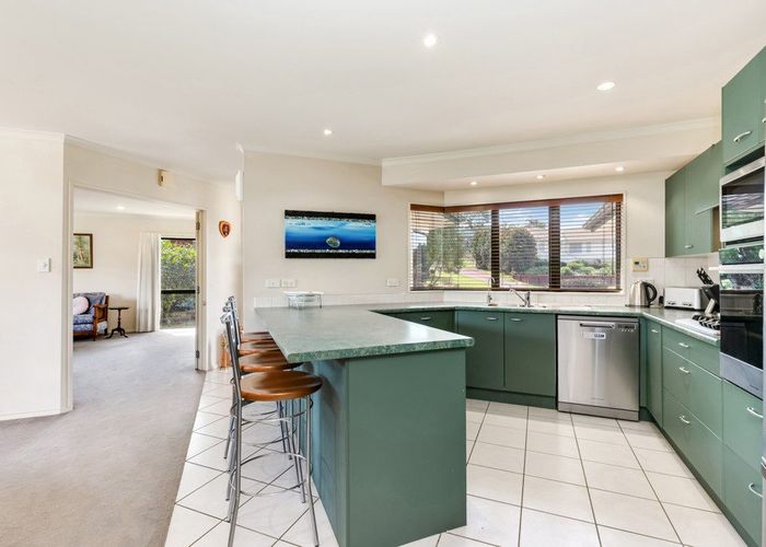  at 37 Stewart Gibson Place, Manurewa, Manukau City, Auckland