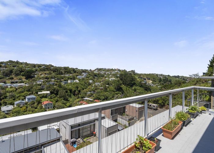  at 73 Tiketike Way, Brooklyn, Wellington