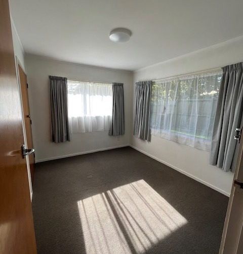  at 2/70  Haycock Avenue, Mount Roskill, Auckland City, Auckland