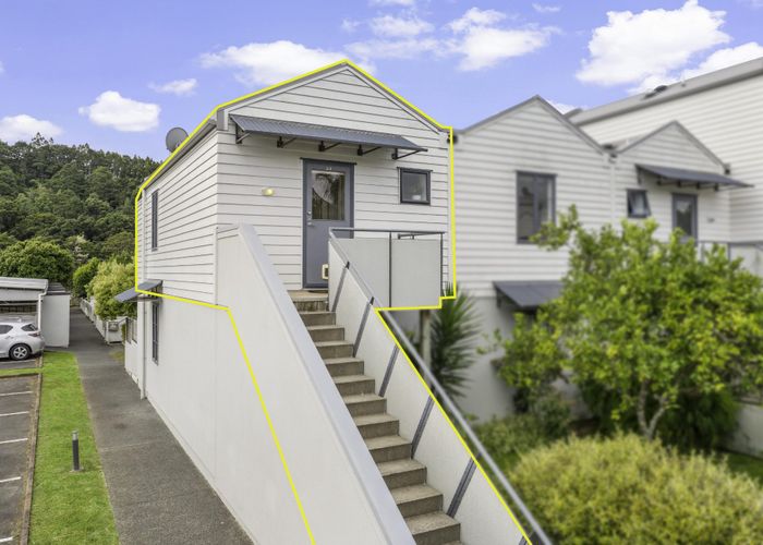  at 23/5 Carolina Place, Albany, North Shore City, Auckland