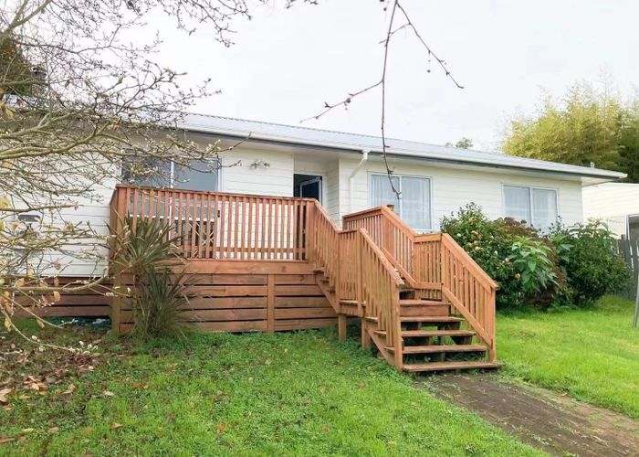  at 4A Powell Place, Henderson, Waitakere City, Auckland
