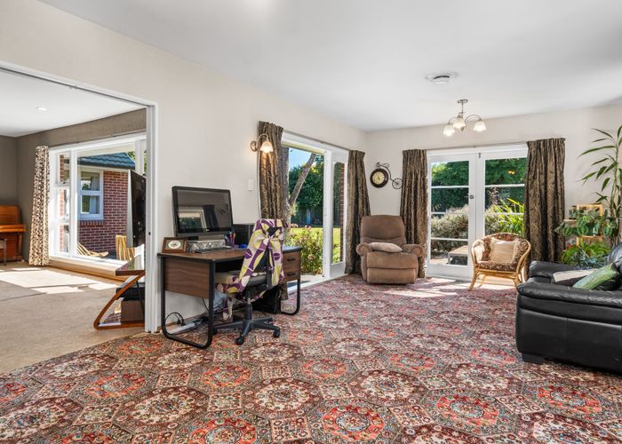  at 2/151 Yaldhurst Road, Upper Riccarton, Christchurch City, Canterbury